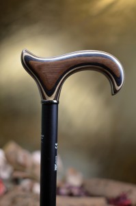 Walking cane with adjustable length Pecan
