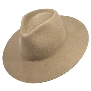 Hat with a tight brim